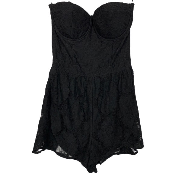 MINKPINK Pants - MINKPINK Strapless Sweetheart Neck Lace Romper